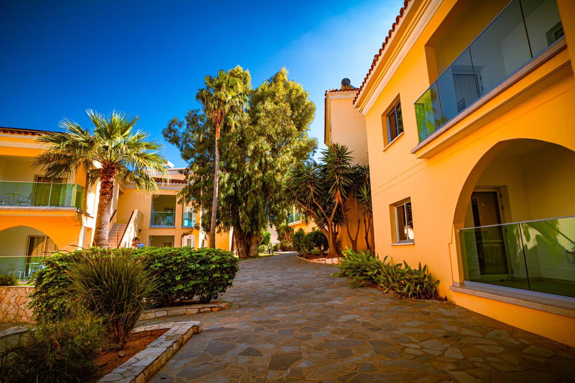 Malama Beach Holiday Village بروتاراس المظهر الخارجي الصورة